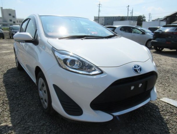 TOYOTA AQUA 2021 / STOCK # 22102